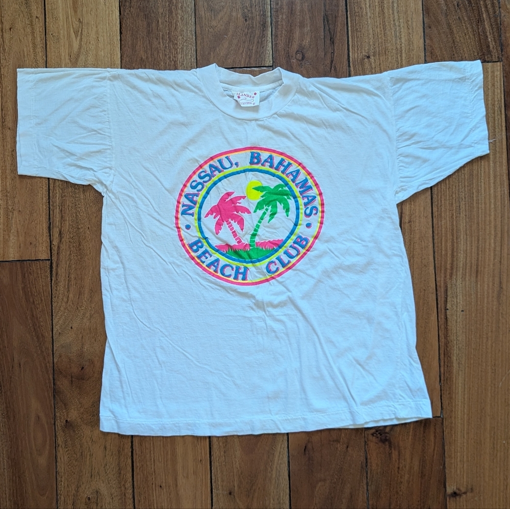 Nassau, Bahamas Beach Club Vintage T-shirt (XL)